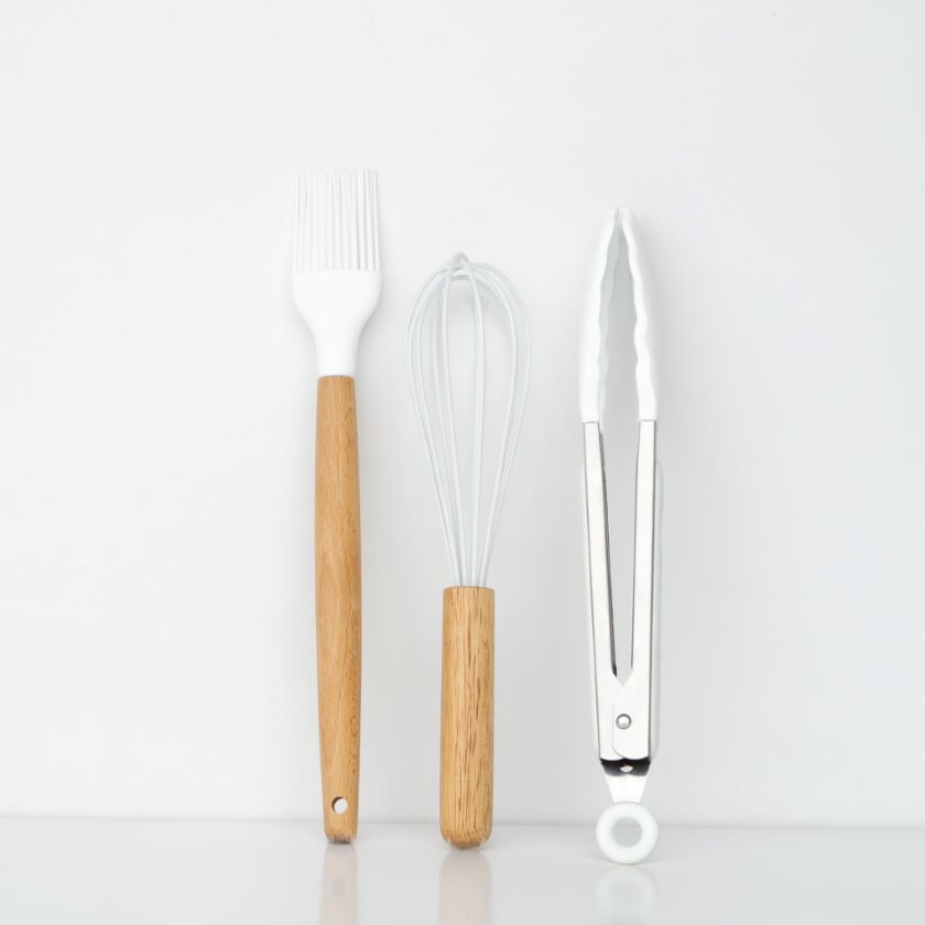 White Utensil Set