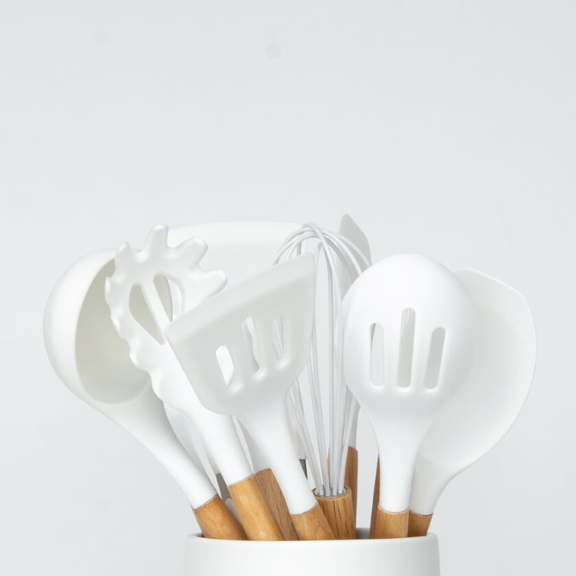 White Utensil Set